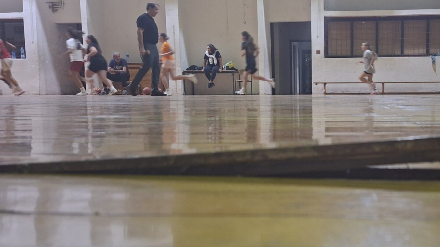 main slide image